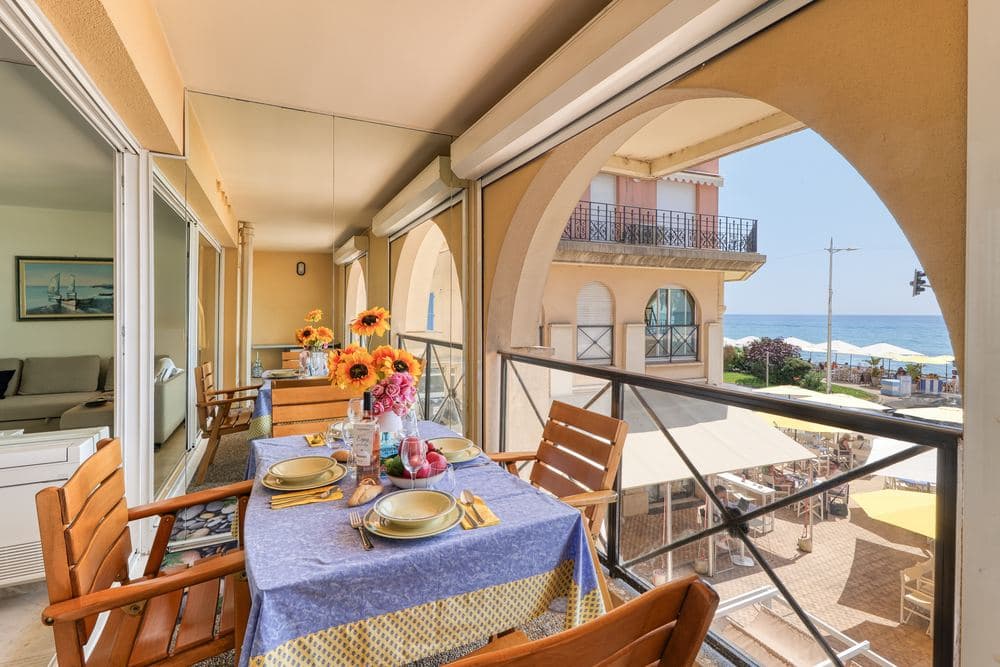 Second-home owners, Roquebrune-Cap-Martin
